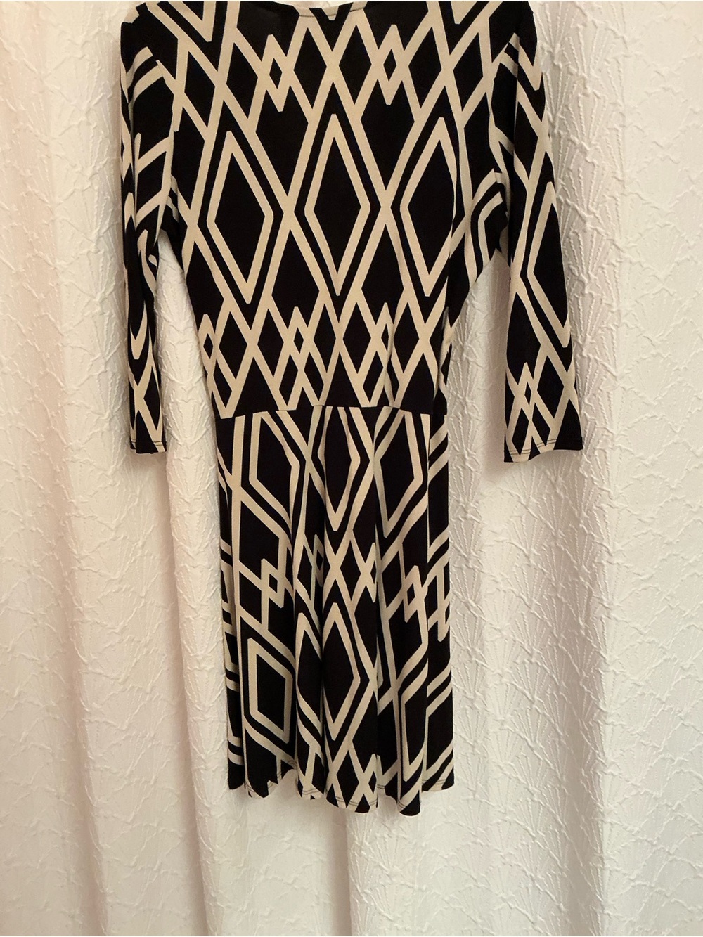 Leota Black and Cream Geometric Wrap Midi Dress - Picture 3 of 3